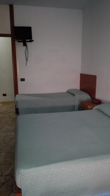 Hotel Mira Varese Habitación foto